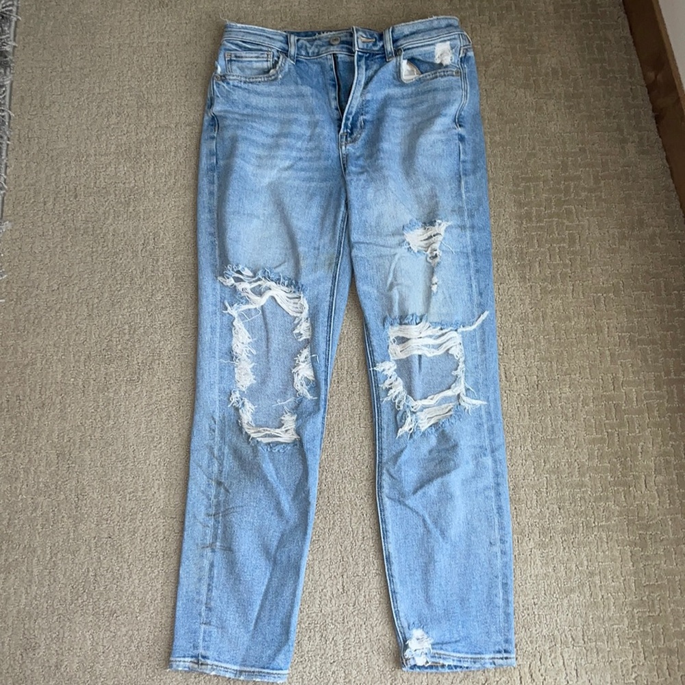 American Eagle mom jeans